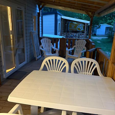 Mobil-Home 6 Personnes Chez Maylia Cadenet Exterior foto