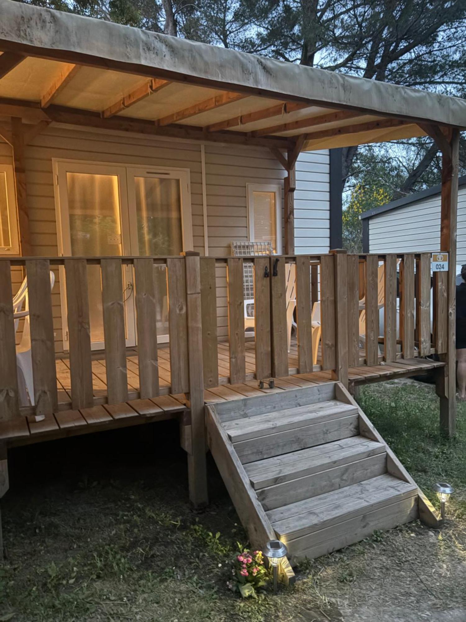 Mobil-Home 6 Personnes Chez Maylia Cadenet Exterior foto
