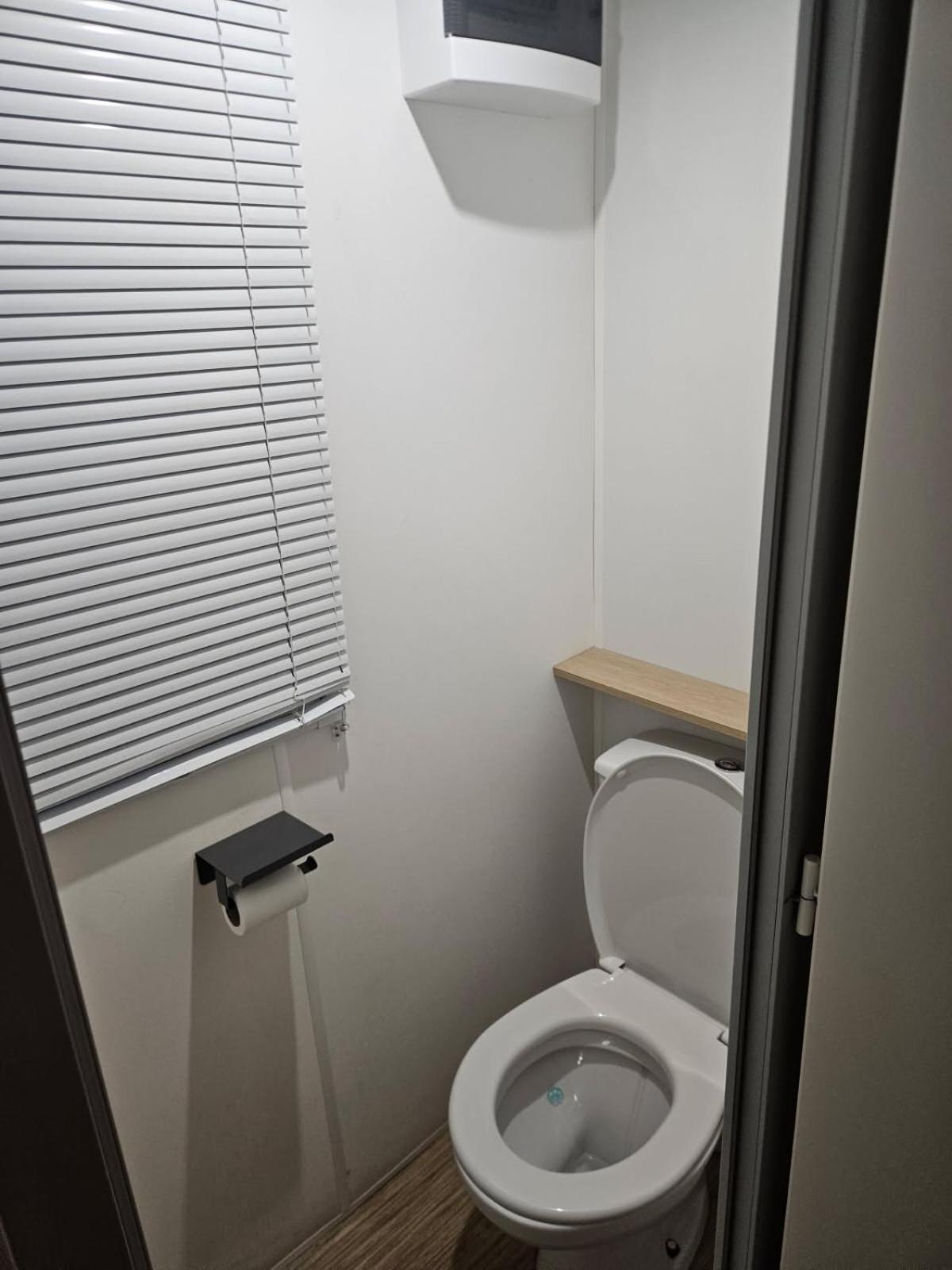 Mobil-Home 6 Personnes Chez Maylia Cadenet Exterior foto