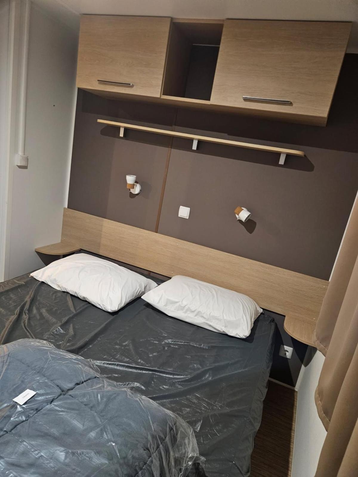 Mobil-Home 6 Personnes Chez Maylia Cadenet Exterior foto